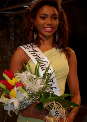Lee-Anne Forbes  - Miss T&T World 2011